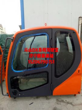 點擊查看詳細信息<br>標題：斗山DX260/DX300/DX系列駕駛室總成 帶內(nèi)飾  閱讀次數(shù)：2136